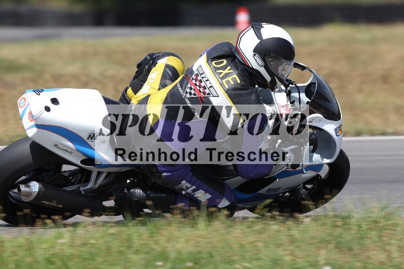 /Archiv-2022/45 28.07.2022 Speer Racing ADR/Gruppe gelb/backside